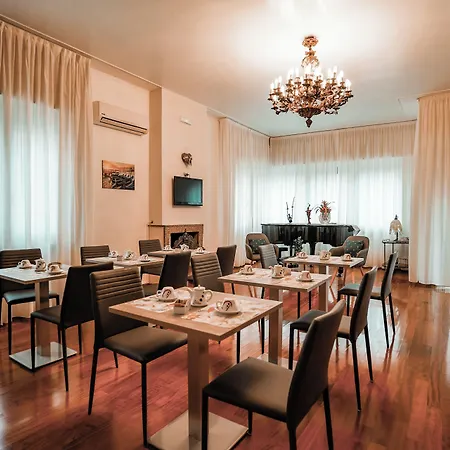 ベッド・アンド・ブレックファスト Angelica 4*